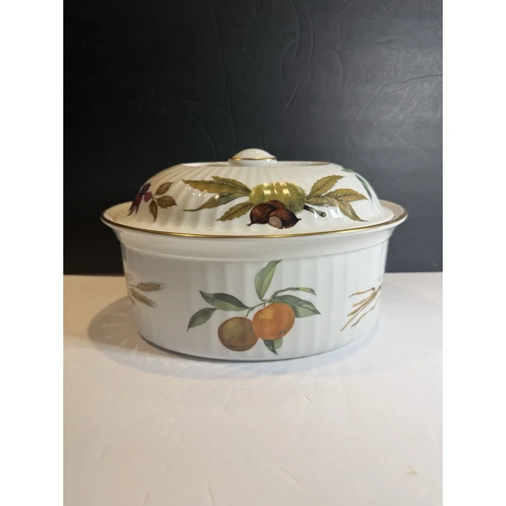Vintage Royal Worcester Evesham Gold 10.25
